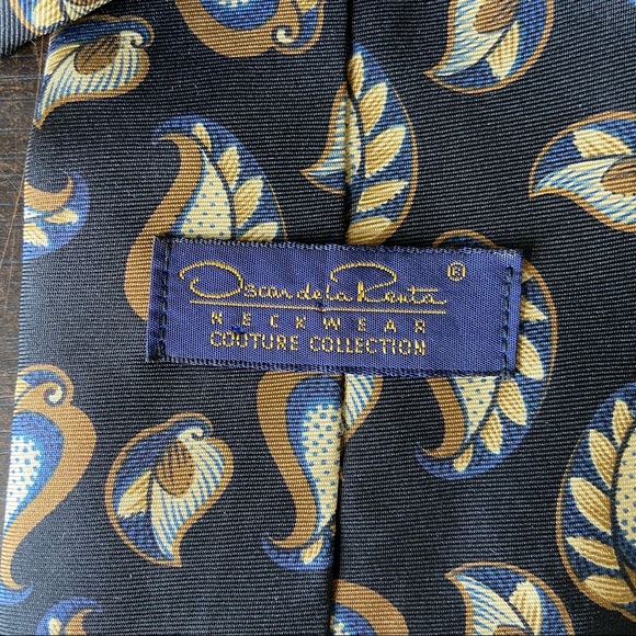 Assorted VINTAGE OSCAR DE LA RENTA Ties set - Picture 3 of 14